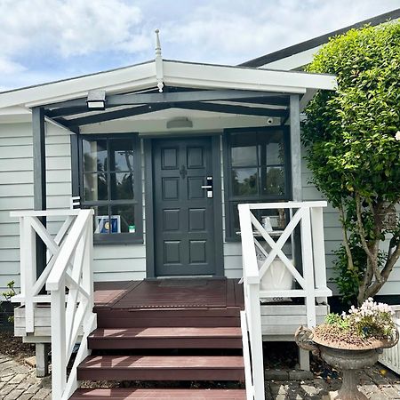 Bycroft Lodge Karaka Bagian luar foto