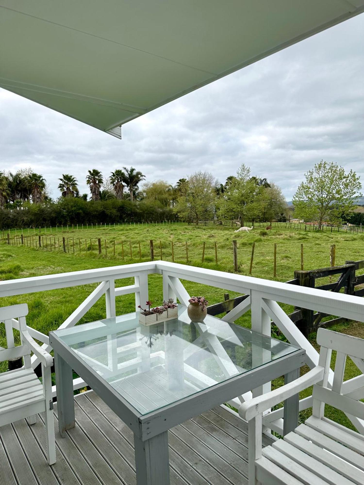Bycroft Lodge Karaka Bagian luar foto