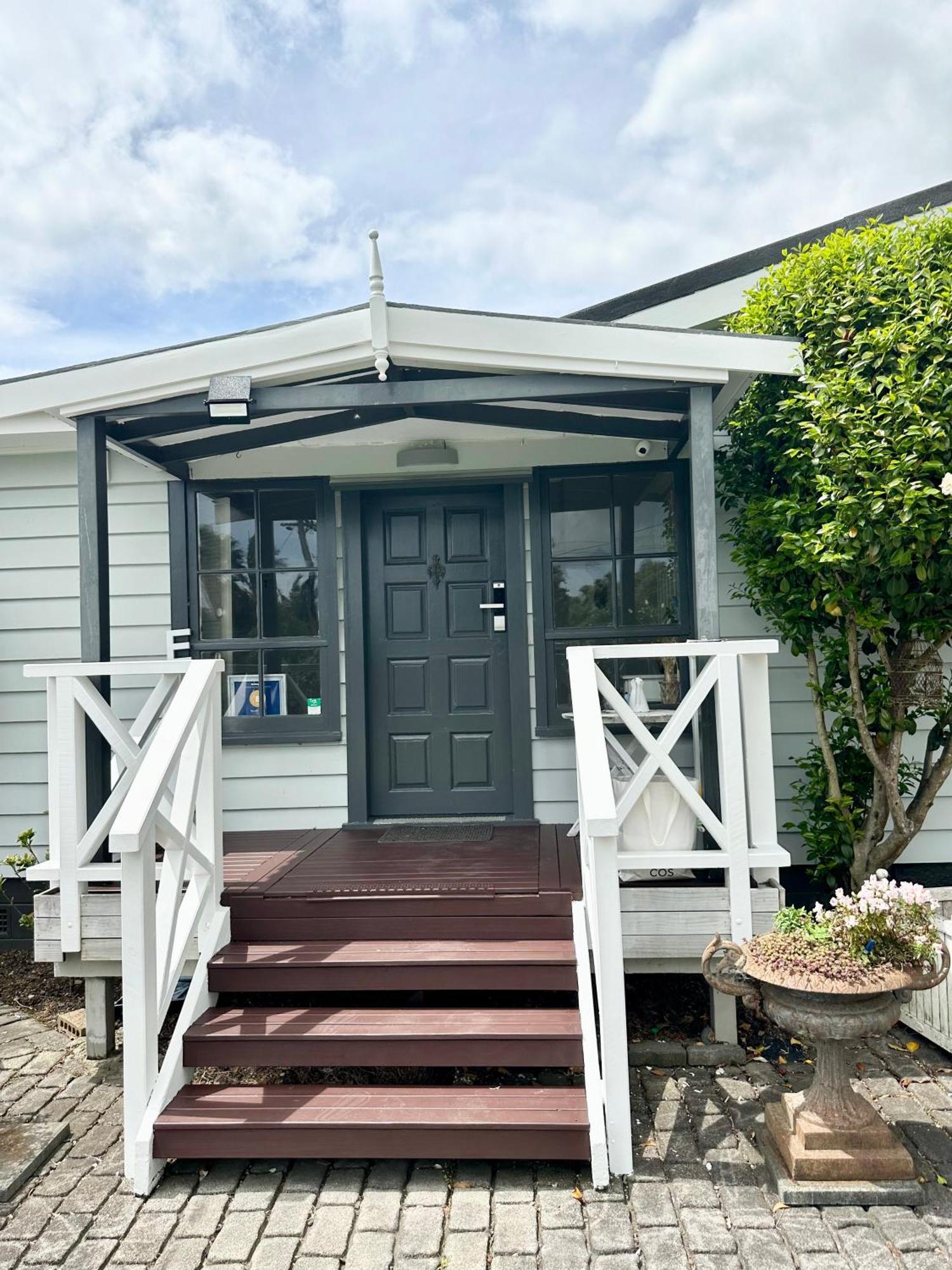 Bycroft Lodge Karaka Bagian luar foto
