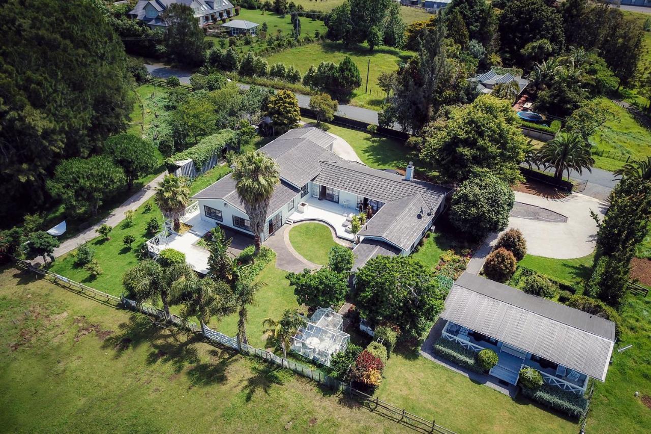 Bycroft Lodge Karaka Bagian luar foto